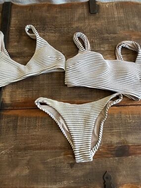 lululemon athletica Cream and Black Striped Ribbed Bikini Set sz 4 vguc
